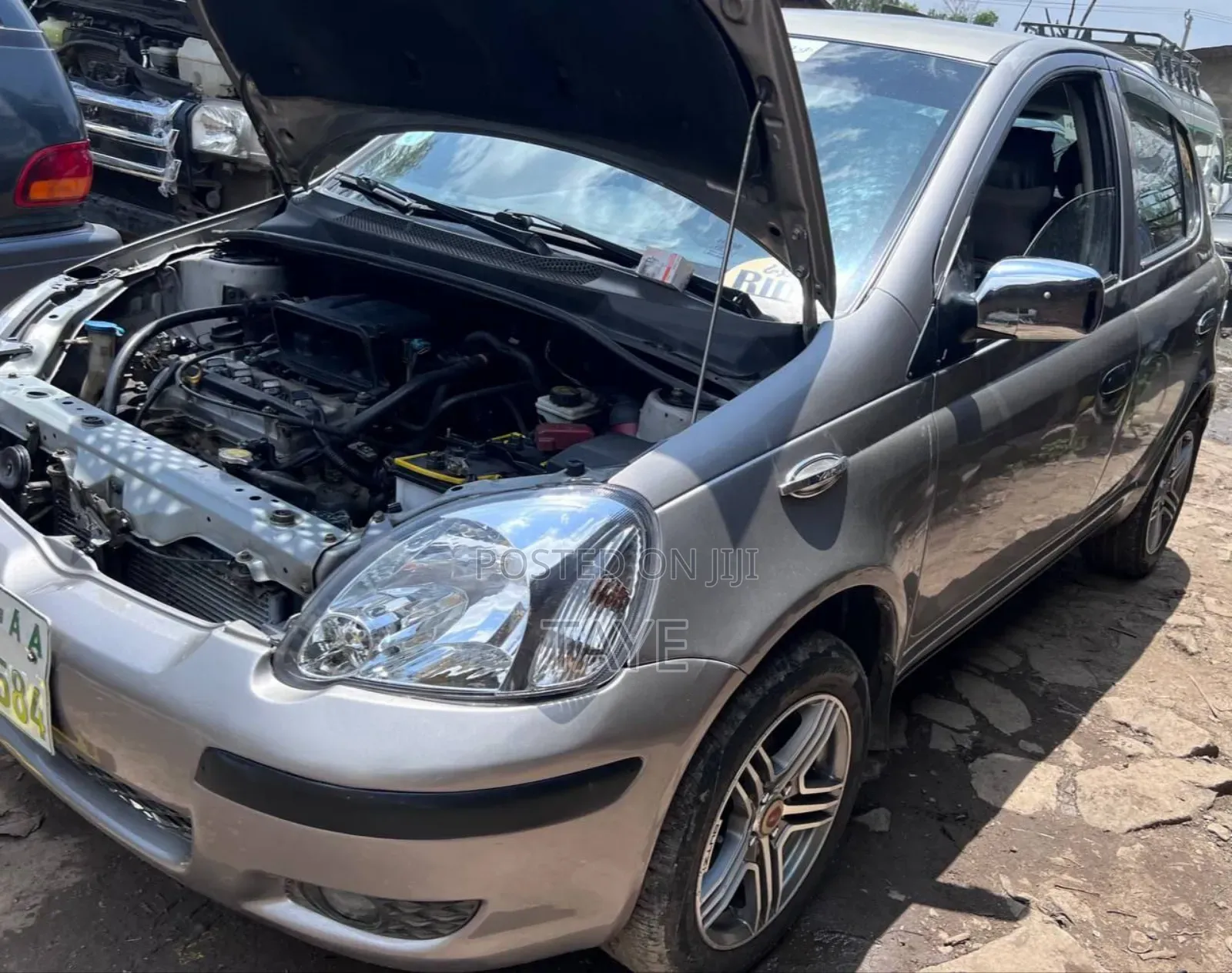 Toyota Vitz 2005 Beige