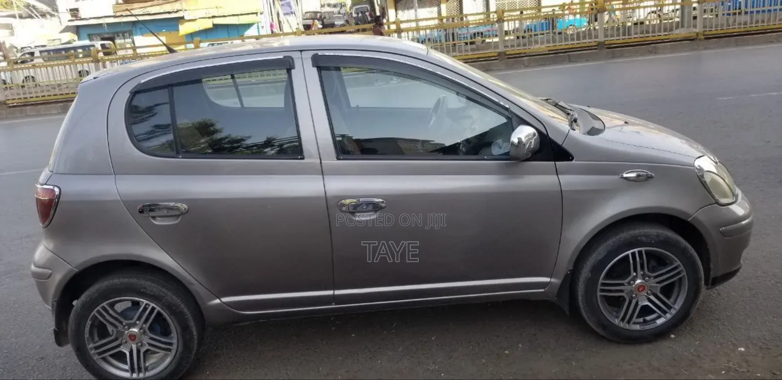 Toyota Vitz 2005 Beige
