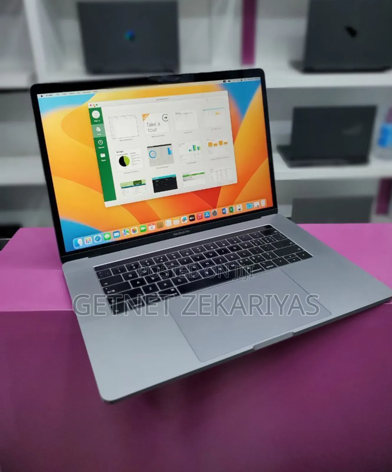 New Laptop Apple MacBook Pro 2018 16GB Intel Core I7 SSD 512GB