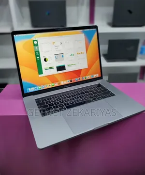 New Laptop Apple MacBook Pro 2018 16GB Intel Core I7 SSD 512GB