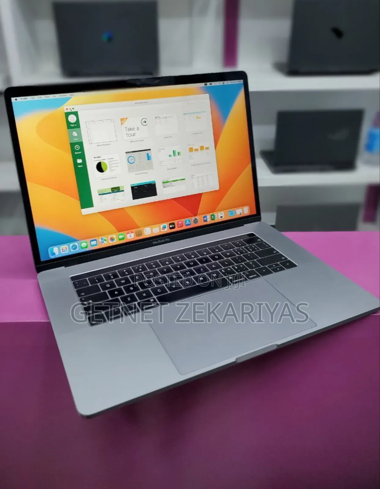 New Laptop Apple MacBook Pro 2018 16GB Intel Core I7 SSD 512GB