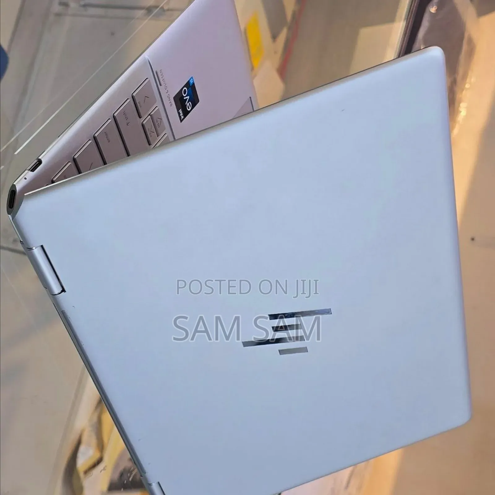 New Laptop HP Spectra 13 8GB Intel Core I5 SSD 512GB