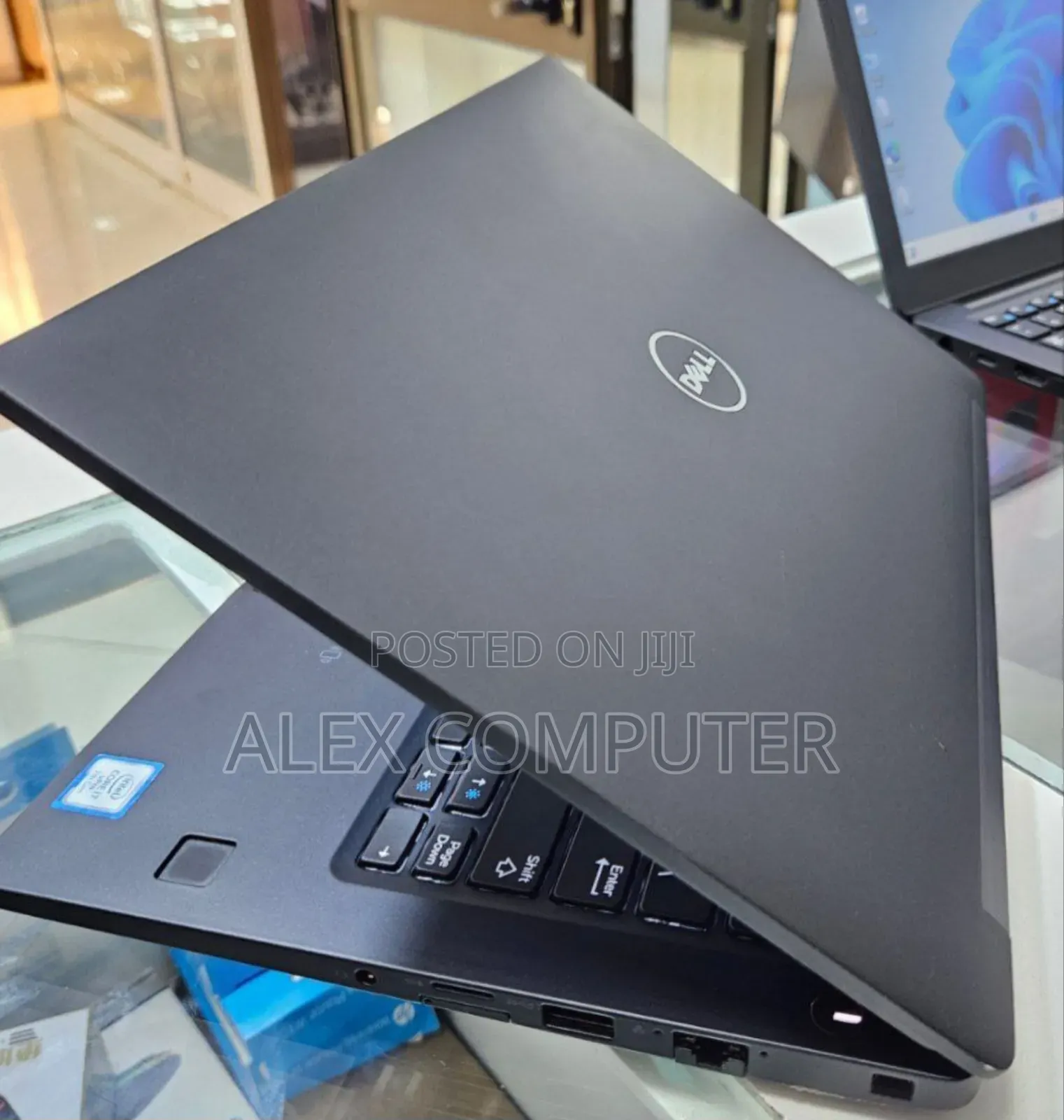 New Laptop Dell Latitude 5310 8GB Intel Core I7 SSD 256GB