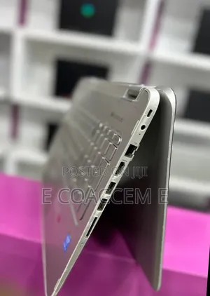 New Laptop HP 8GB Intel Core I5 HDD 1T