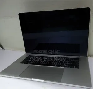 Photo - New Laptop Apple MacBook Pro 2017 16GB Intel Core I7 SSD 2T