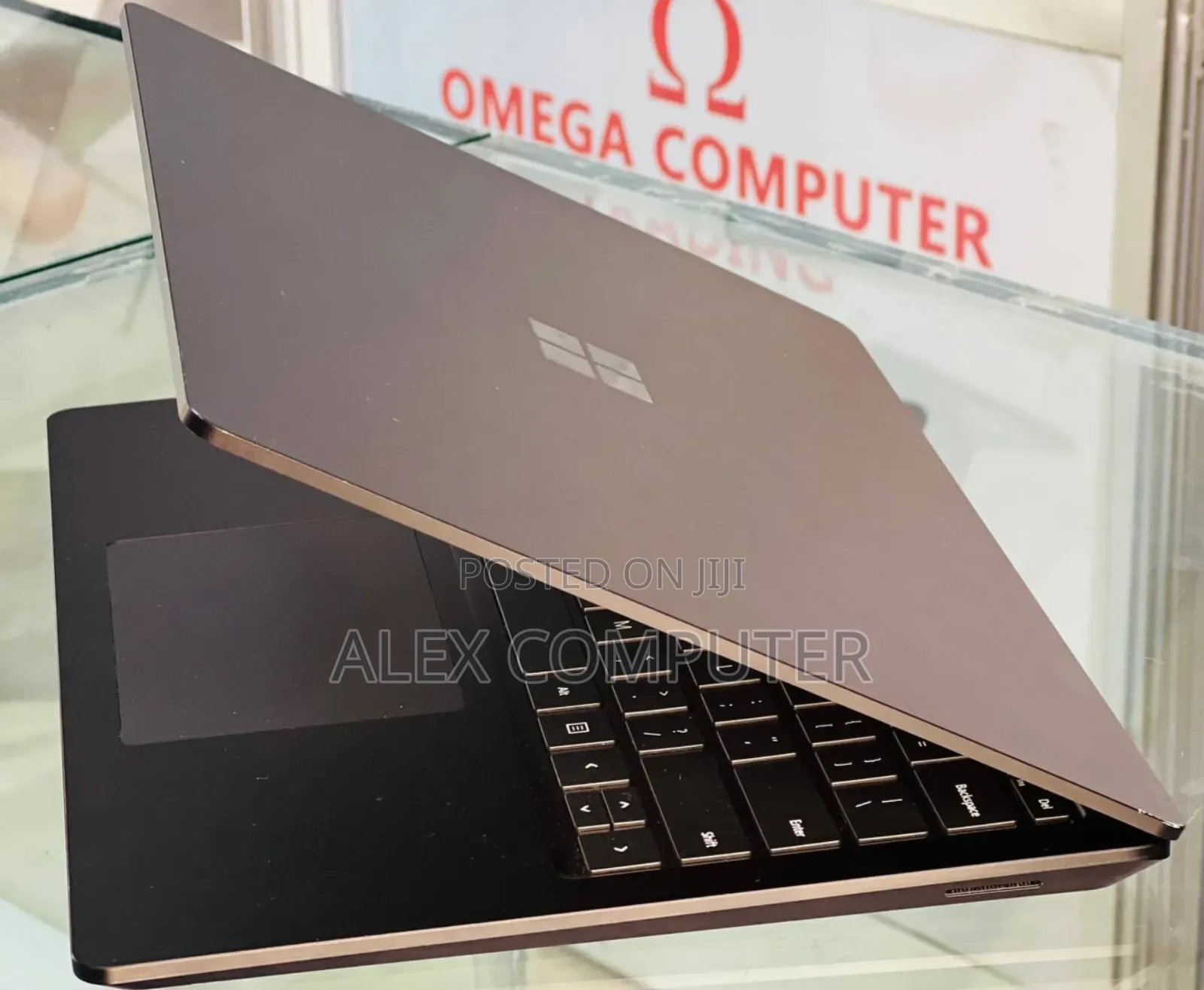 New Laptop Microsoft Surface 16GB Intel Core I7 SSD 256GB