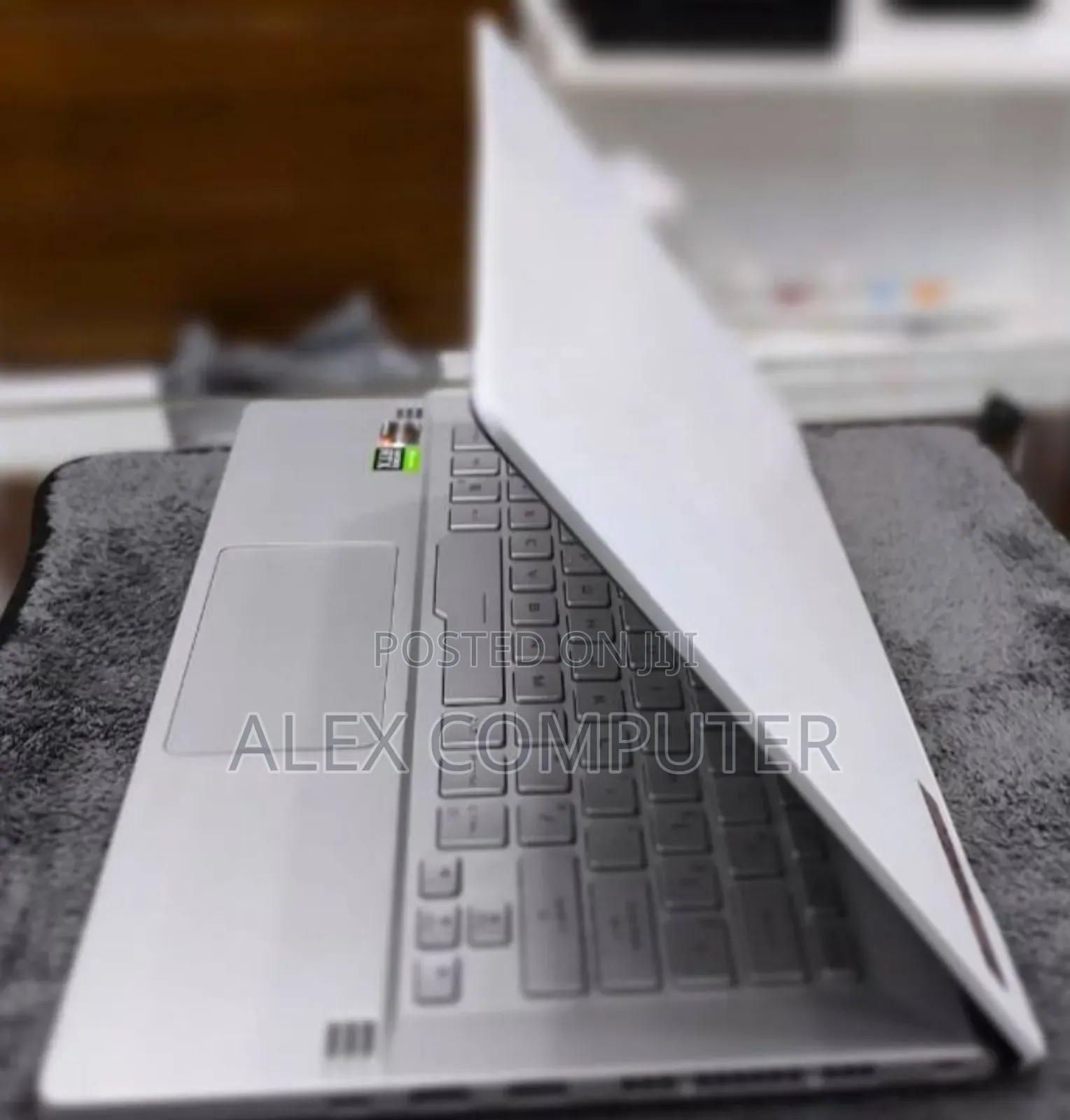 New Laptop Dell Precision 5520 16GB Intel Core I7 SSD 512GB