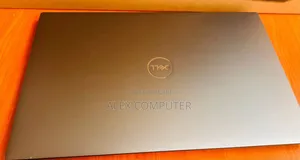 New Laptop Dell Precision 5520 16GB Intel Core I7 SSD 512GB
