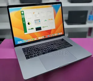 New Laptop Apple MacBook 2018 16GB Intel Core I7 SSD 512GB