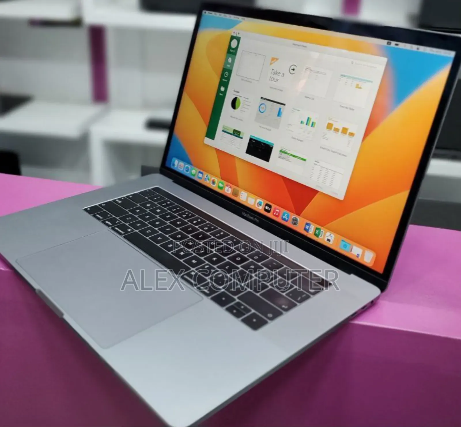 New Laptop Apple MacBook 2018 16GB Intel Core I7 SSD 512GB