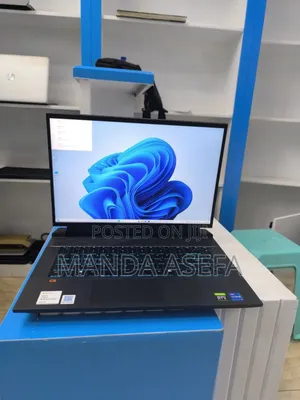 New Laptop Dell 16GB Intel Core I7 SSD 512GB