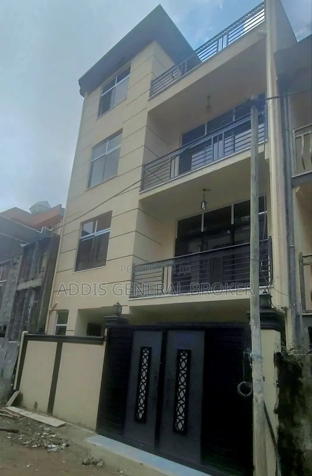 5bdrm House in ሀይሌ ጋርመንት, Nifas Silk-Lafto for sale
