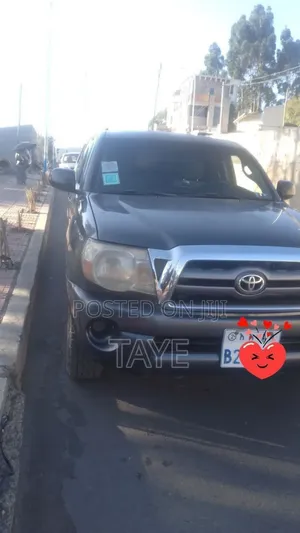 Photo - Toyota Tacoma 2008 Black