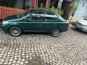 Toyota Platz 2001 Green