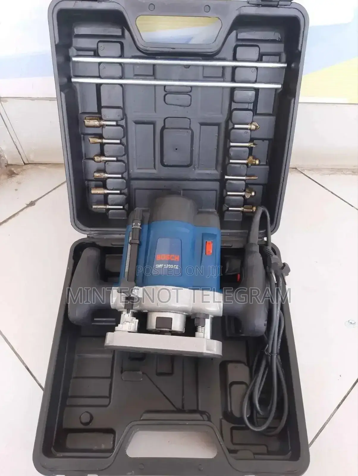 Bosch Router With Accessories
