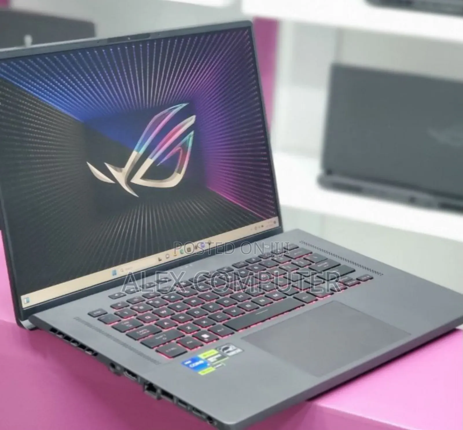 New Laptop Asus ROG Zephyrus G16 16GB Intel Core I7 SSD 512GB