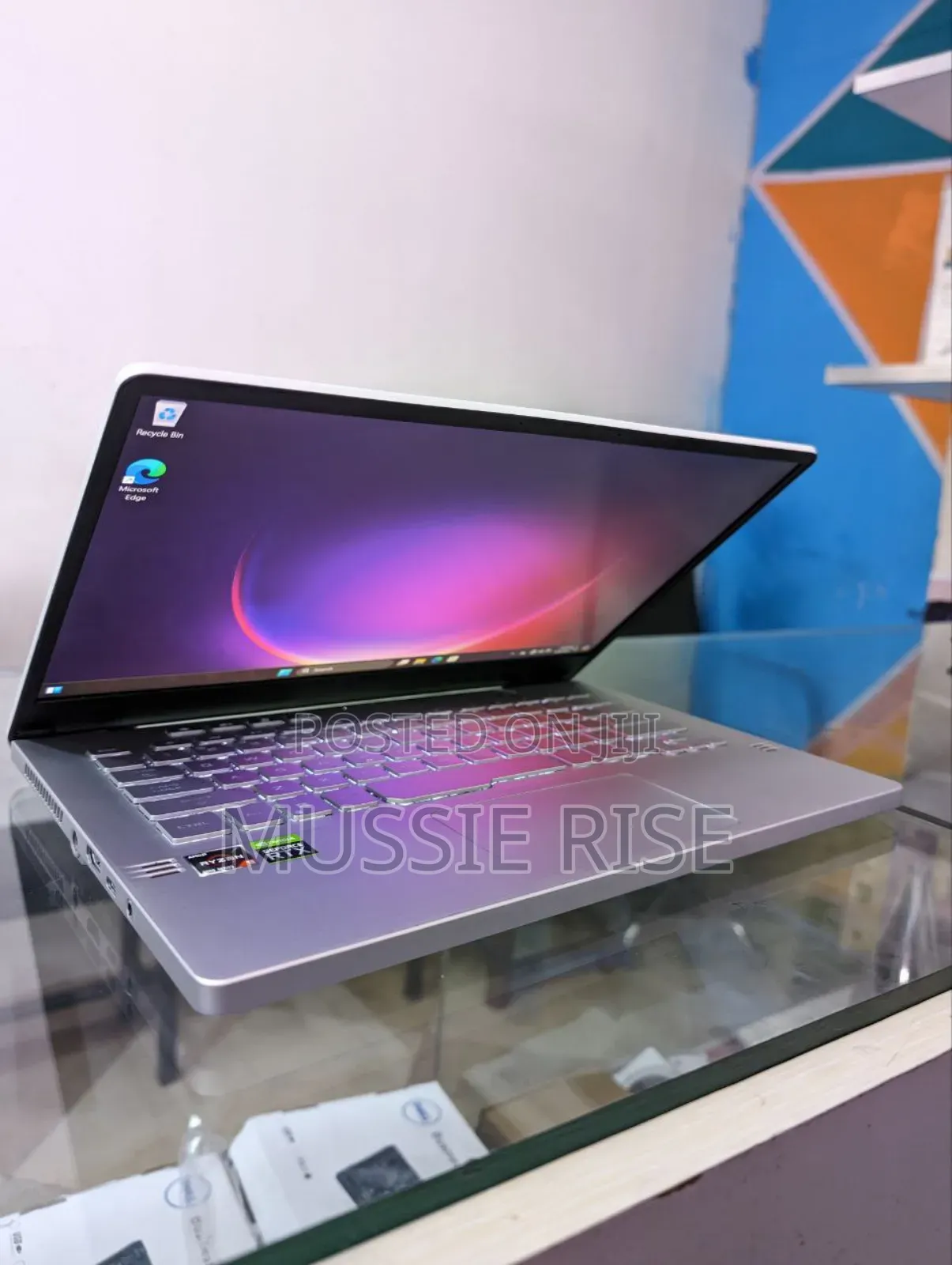 New Laptop Asus ROG Zephyrus G14 16GB AMD Ryzen 7 SSD 512GB