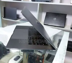 New Laptop Apple MacBook Pro 2019 32GB Intel Core I9 SSD 512GB