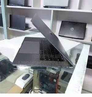 New Laptop Apple MacBook Pro 2019 32GB Intel Core I9 SSD 512GB