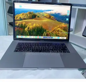 New Laptop Apple MacBook Pro 2019 32GB Intel Core I9 SSD 512GB