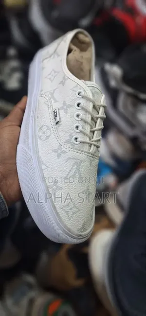Photo - Vans Lather Master Quality Shoes for You