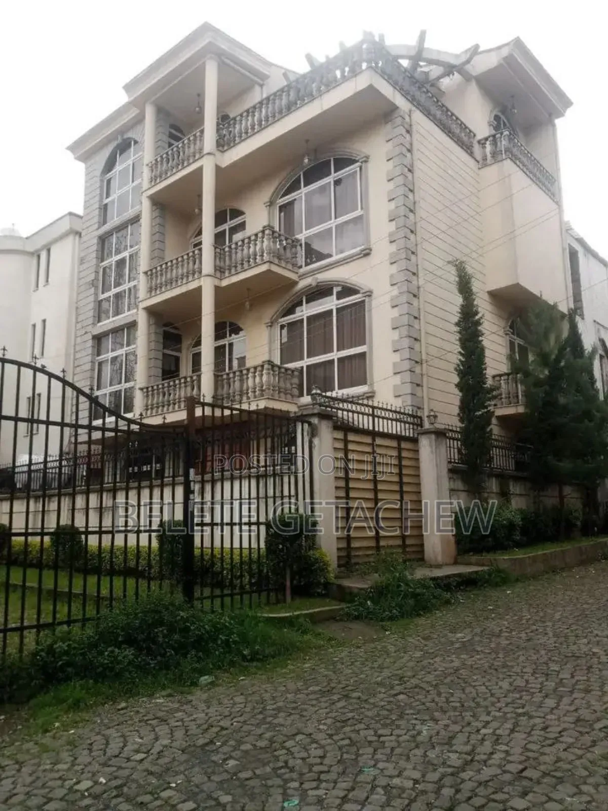 7bdrm House in ሰሚት ፍየልቤት, Bole for sale