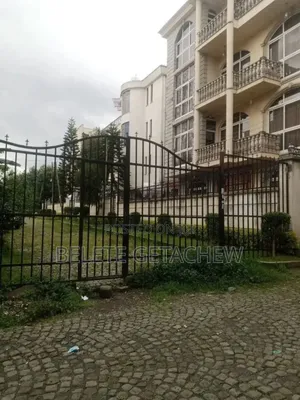 7bdrm House in ሰሚት ፍየልቤት, Bole for sale