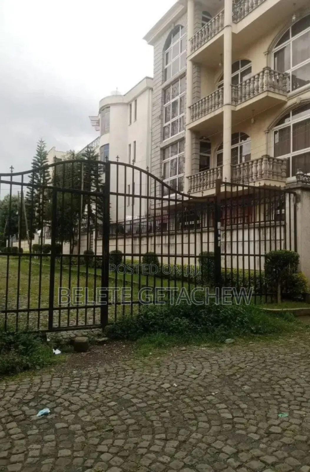 7bdrm House in ሰሚት ፍየልቤት, Bole for sale
