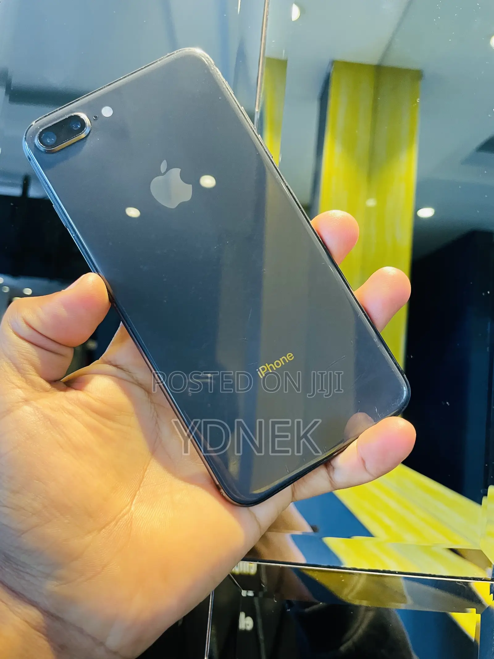 Apple iPhone 8 Plus 64 GB Black