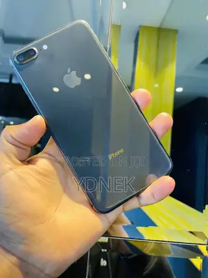 Photo - Apple iPhone 8 Plus 64 GB Black