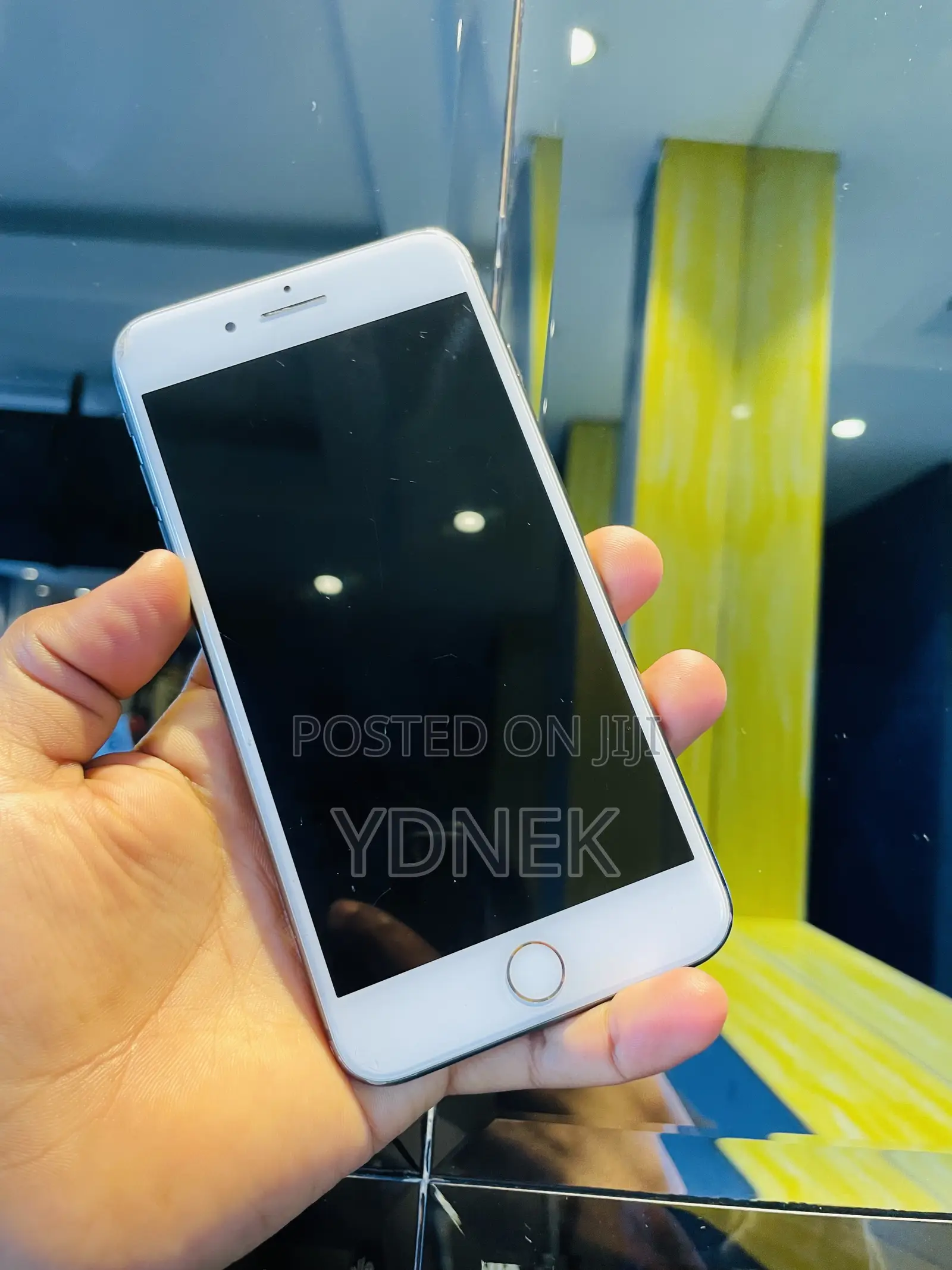 Apple iPhone 8 Plus 64 GB Black