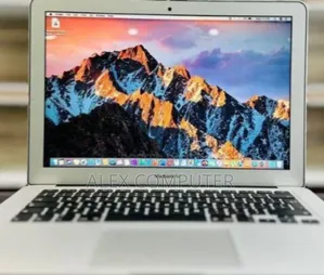 New Laptop Apple MacBook Air 2017 8GB Intel Core I7 SSD 128GB