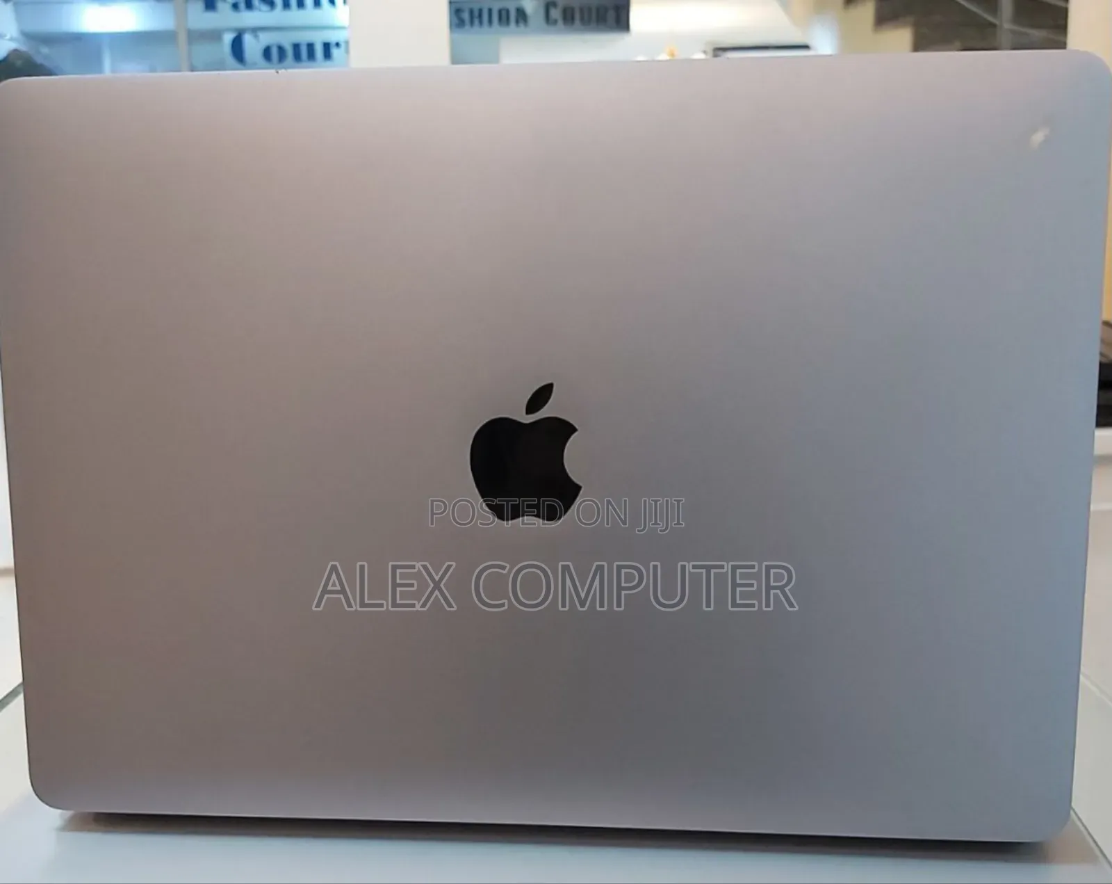 New Laptop Apple MacBook Air 2020 M1 8GB Apple M1 SSD 256GB