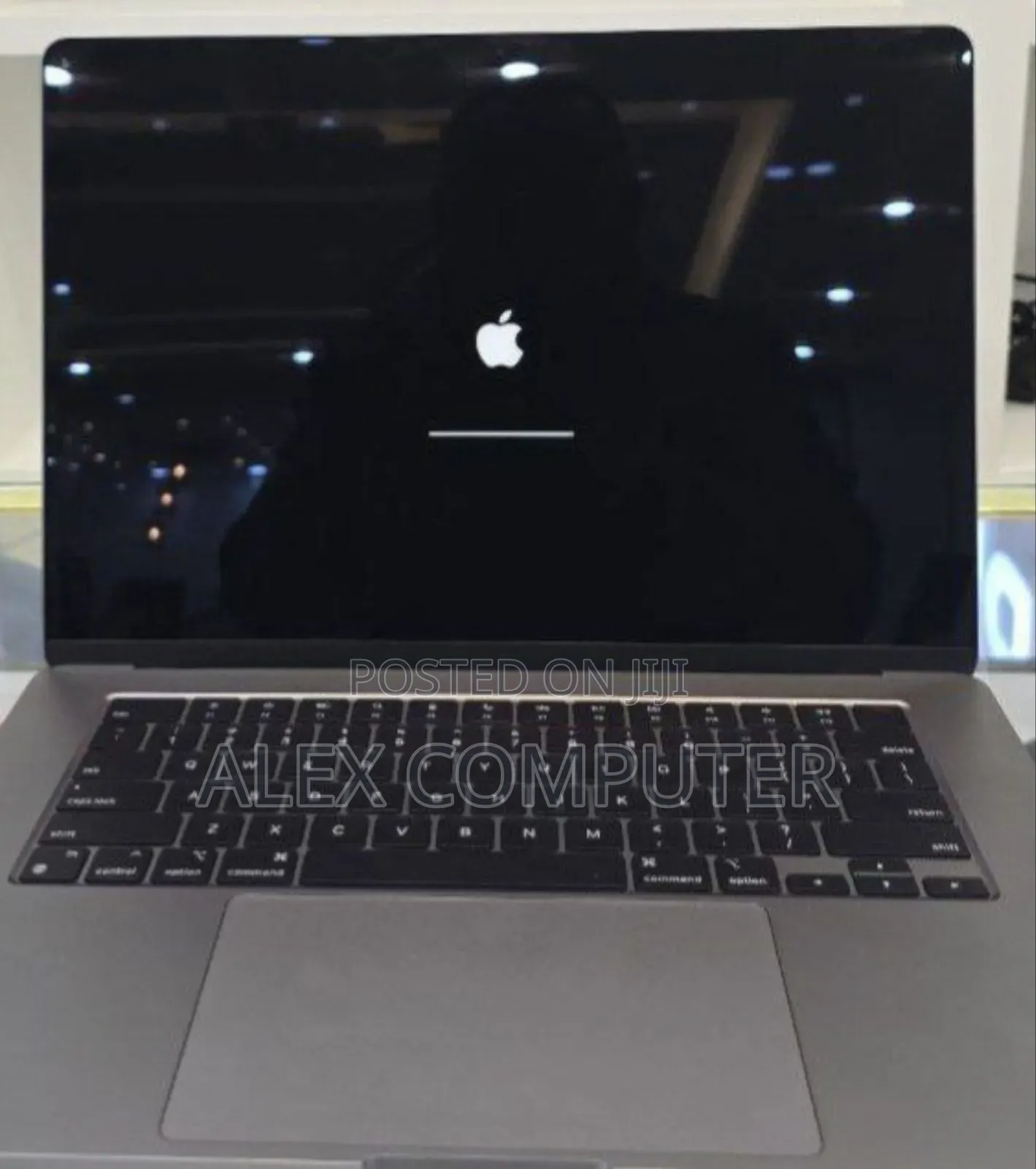 New Laptop Apple MacBook Air 2022 M2 8GB Apple M2 SSD 256GB