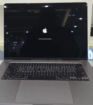 New Laptop Apple MacBook Air 2022 M2 8GB Apple M2 SSD 256GB