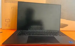 New Laptop Dell Precision 15 3520 16GB Intel Core I7 SSD 512GB