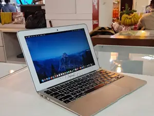 New Laptop Apple MacBook Air 2015 4GB Intel Core I5 SSD 128GB