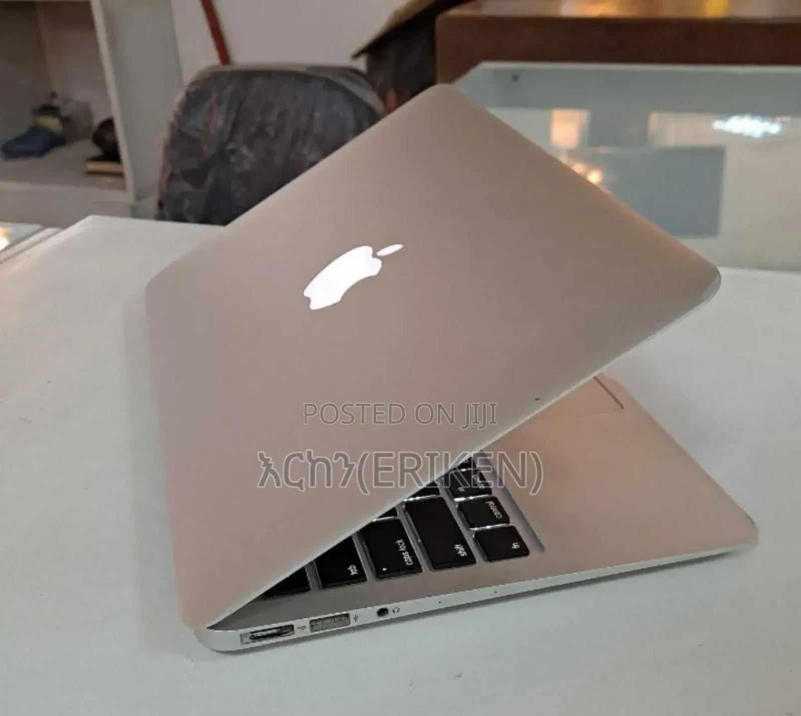 New Laptop Apple MacBook Air 2015 4GB Intel Core I5 SSD 128GB
