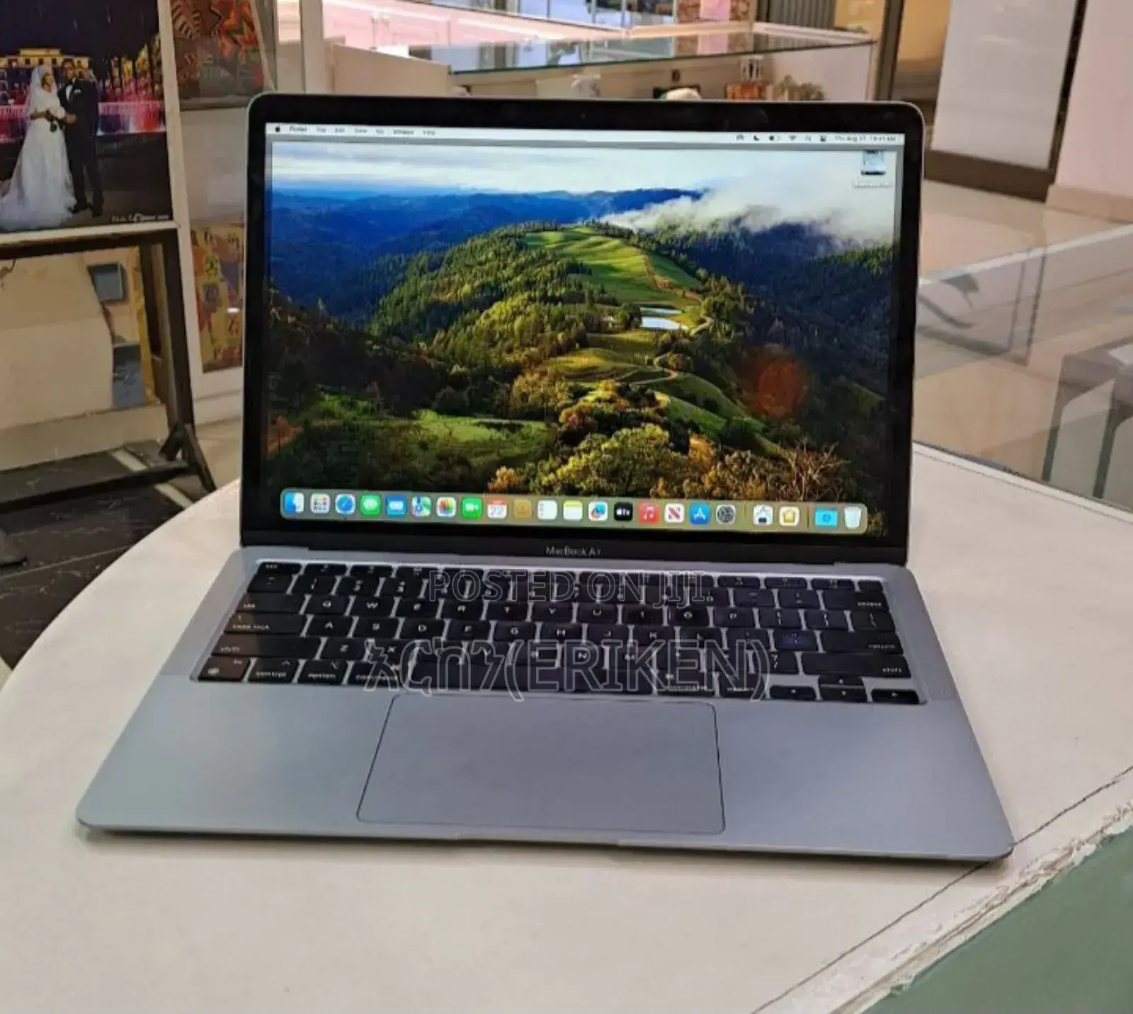 New Laptop Apple MacBook Air 2020 M1 8GB Apple M1 SSD 256GB