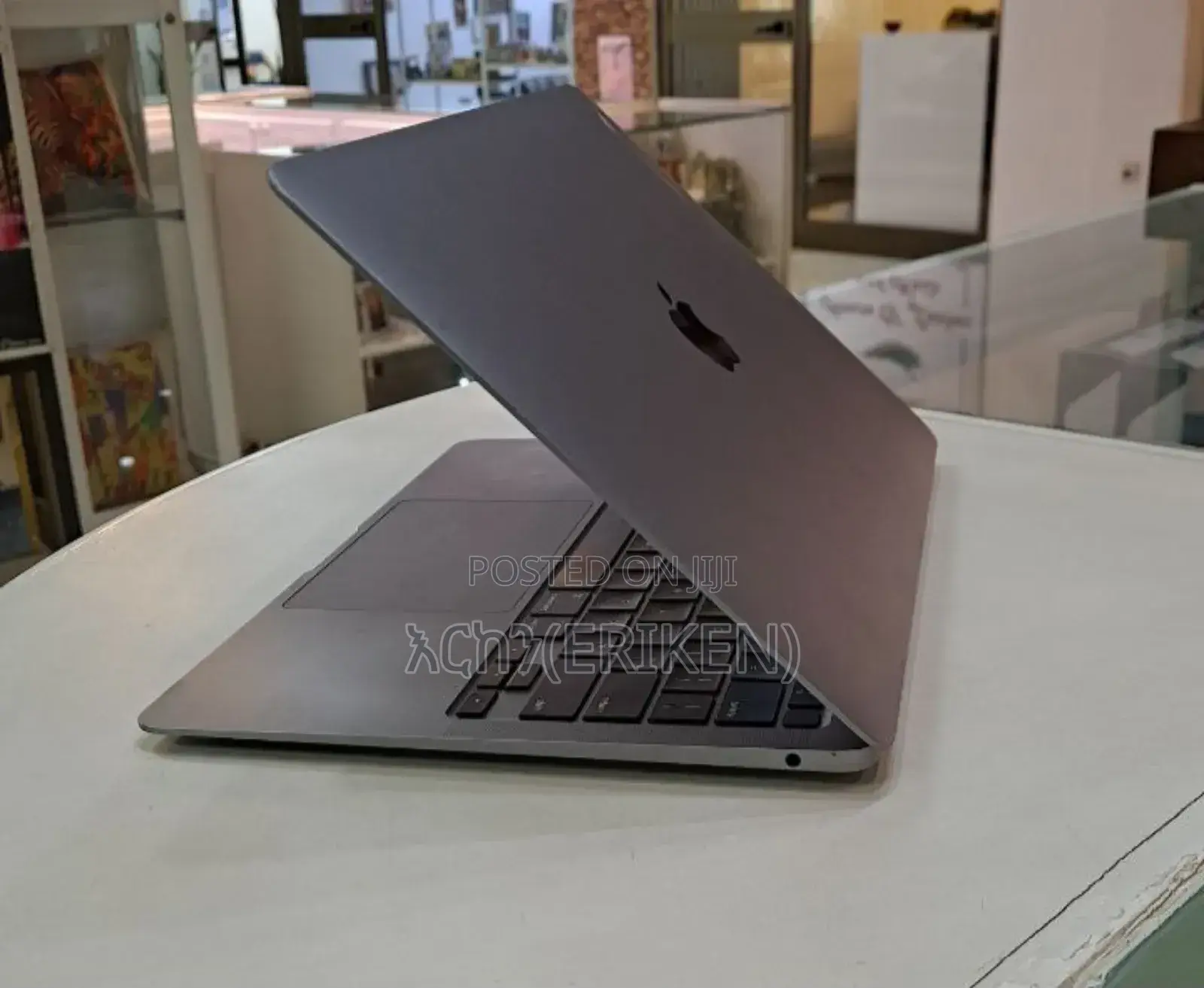 New Laptop Apple MacBook Air 2020 M1 8GB Apple M1 SSD 256GB