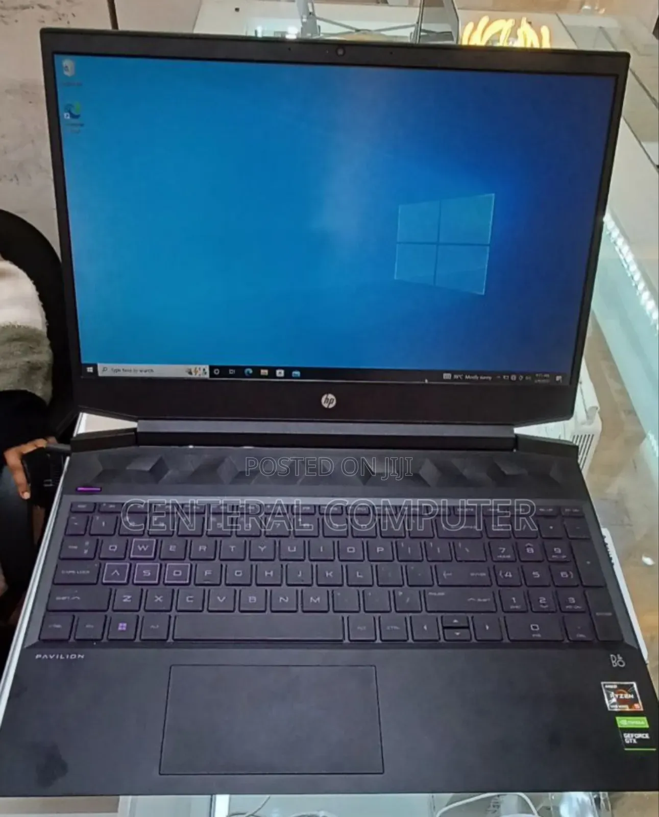 New Laptop HP Pavilion 14-Ce3064st 8GB AMD Ryzen 5 SSD 512GB