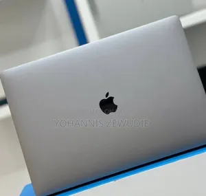 New Laptop Apple MacBook Pro 2017 16GB Intel Core I7 SSD 512GB