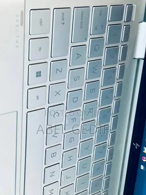New Laptop HP Spectre X360 8GB Intel Core I5 SSD 512GB