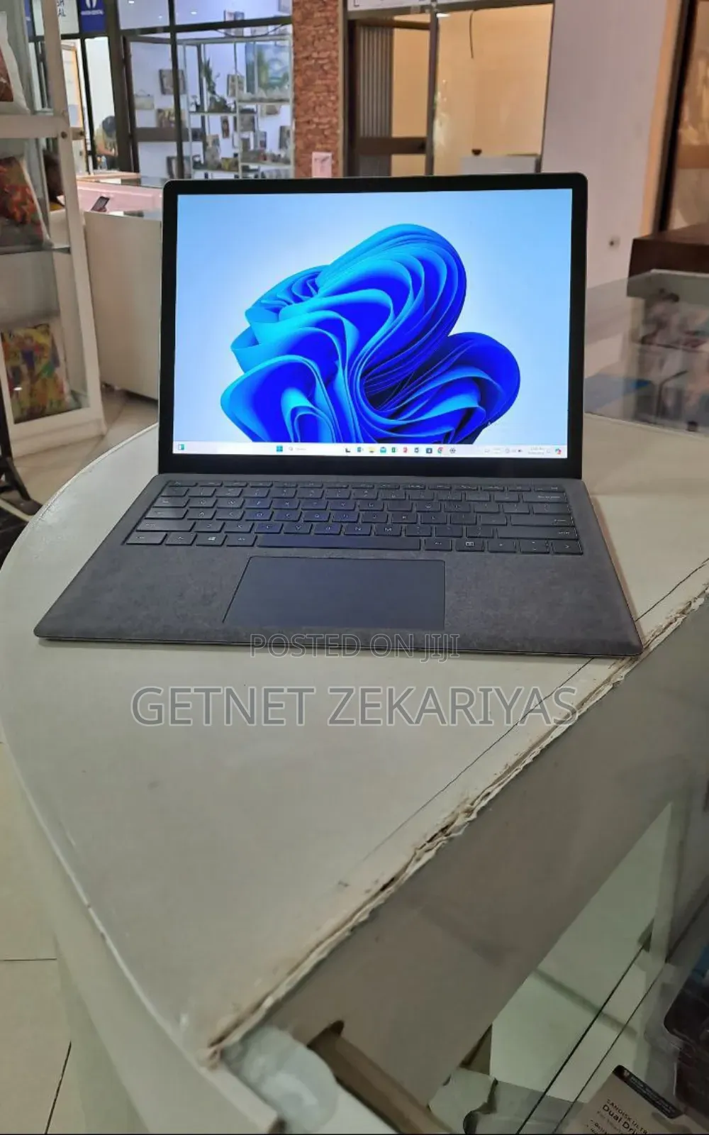 New Laptop Microsoft Surface 16GB Intel Core I7 SSD 256GB