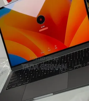 Photo - New Laptop Apple MacBook Air 2022 M2 8GB Apple M2 Ultra SSD 256GB