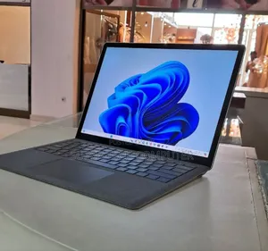 New Laptop Microsoft Surface 16GB Intel Core I7 SSD 256GB