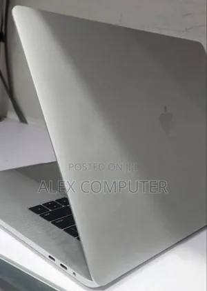 New Laptop Apple MacBook Pro 2017 16GB Intel Core I7 SSD 2T