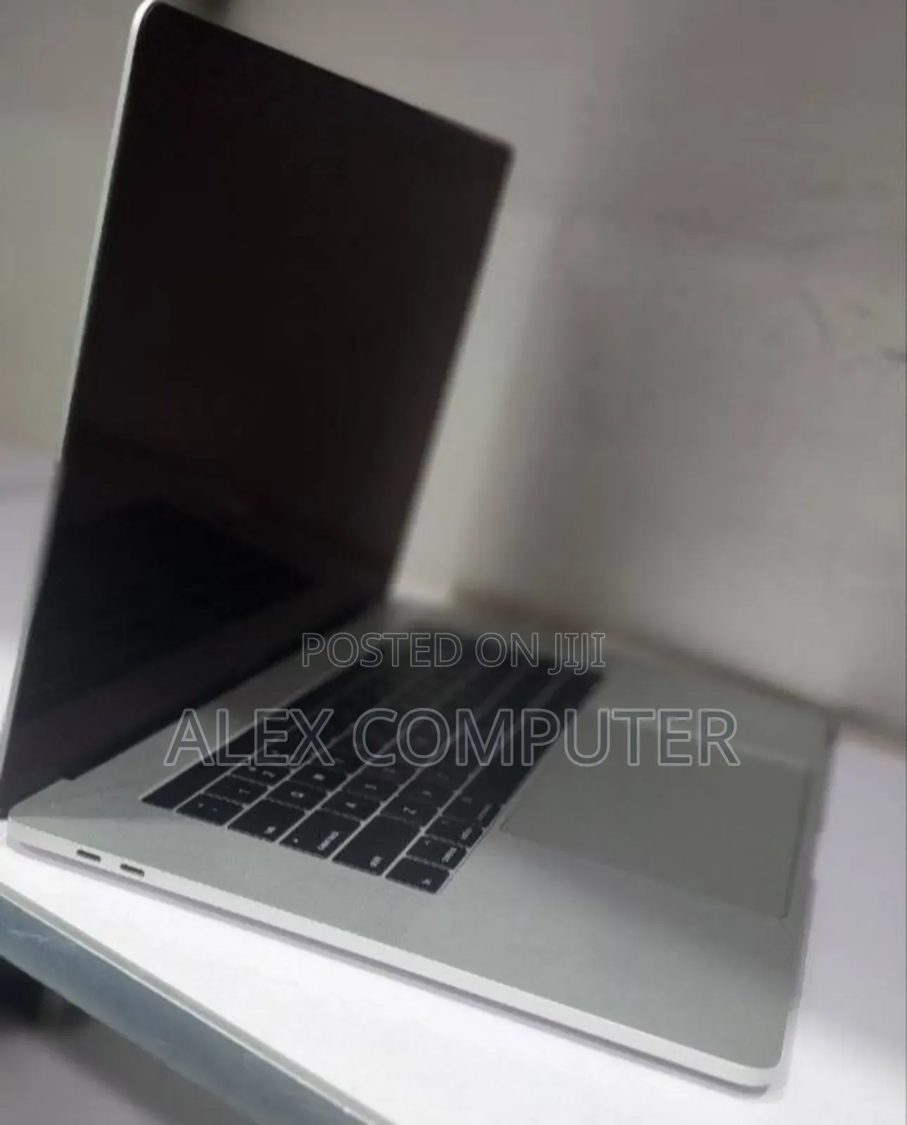 New Laptop Apple MacBook Pro 2017 16GB Intel Core I7 SSD 2T