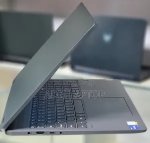 Photo - New Laptop Lenovo Yoga 9i 32GB Intel Core I7 SSD 1T