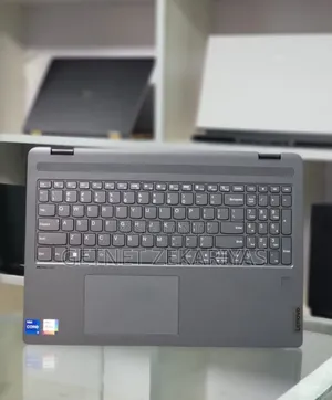 Photo - New Laptop Lenovo Yoga 9i 32GB Intel Core I7 SSD 1T